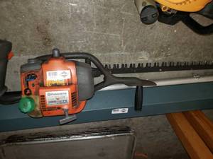 lot 3056 image: Husqvarna 326HS75 Hedge Trimmer