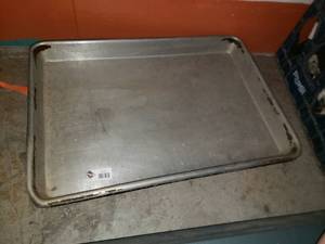 lot 3061 image: Lot of 3 Metal Trays