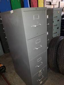 lot 3067 image: Grey 4 Drawer Filing Cabinet