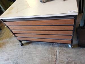 lot 3093 image: 6 Drawer Cabinet
