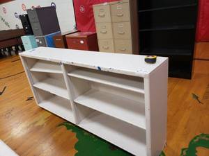lot 3134 image: Short White Shelf