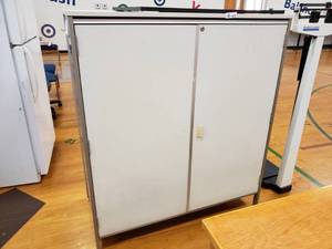 lot 3171 image: Metal Cabinet with Cork Board