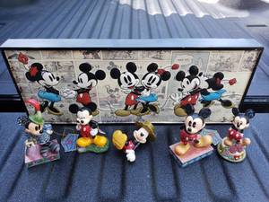 lot 9213 image: Disneys Mickey Mouse Lot