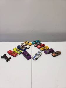 lot 9229 image: Used Hot Wheels and Matchbox Race Cars