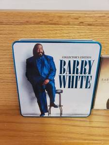 lot 9250 image: Barry White,Ray Charles CD,s