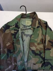 lot 9260 image: 2 BDU Shirts (medium long) and (large regular)
