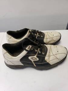 lot 9263 image: Leather Oakley Golf Shoes