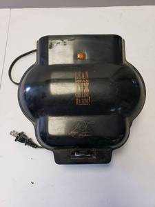 lot 9268 image: George Forman Grilling Machine