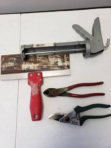 lot 9289 image: GAM CG00111 Ratchet Caulking Gun, Additional Tools