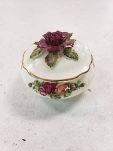 lot 9314 image: 1962 Royal Albert Ltd Rose Dish w Lid