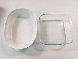 lot 9321 image: Corning Ware and Pyrex Over Dishes