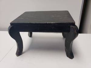 lot 9327 image: Foot Stools - Plant Stands - Solid Wood
