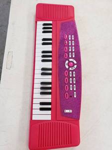lot 9334 image: Play Piano (Tested)