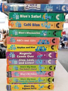 lot 9351 image: 12 Blues Clues VHS Tapes