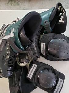 lot 9363 image: Roller Blades Size 11 Mens. Knee Pads 2 Gloves