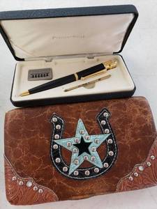 lot 9366 image: Pen W Lighter and Wallet