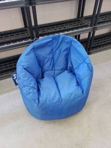 lot 9385 image: Big Joe Childs Chair Blue