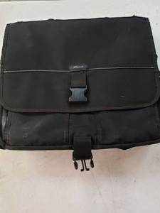 lot 9389 image: Book Bag