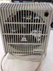 lot 9391 image: Holmes Space Heater