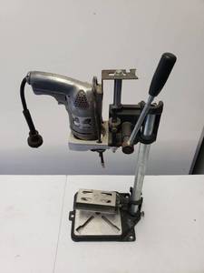 lot 9409 image: Drill Press Stand with Black and Decker 14 hp Heavy Duty Holgun