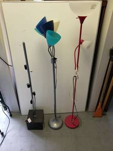 lot 9410 image: 3 Lamps