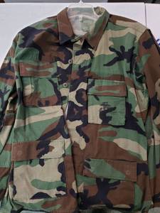 lot 9421 image: BDU Uniform and 3 Additional Shirts - Bonus 2 Air Force Blues Belts
