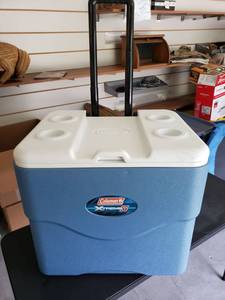 lot 9433 image: Coleman Extreme 5 Cooler with Handle and Wheels