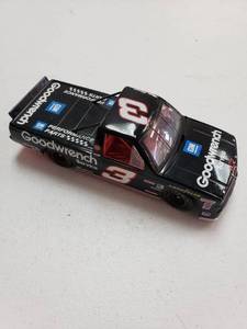 lot 9434 image: Mike Skinner Good wrench Chevrolet Race Truck