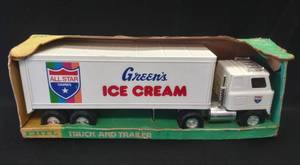 lot 5363 image: Vintage Ertl Greens Ice Cream Semi-Truck with Original Box