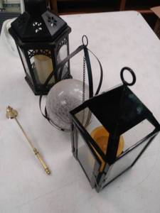 lot 8018 image: Outdoor Lights 3 Lights 1 Snuffer