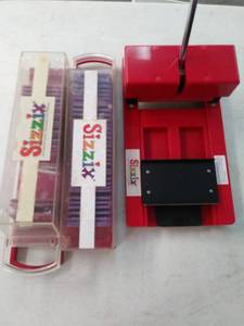 lot 8020 image: Sizzix Die Cutter Machine and Die Plates