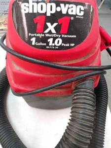 lot 8022 image: Shop Vac Wet Dry One Gallon