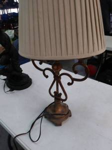 lot 8030 image: Lamp (Tested)