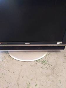 lot 8034 image: 2 TV for Parts