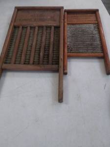 lot 8040 image: Collectors Vintage Wash Boards
