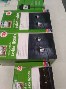 lot 8045 image: 4 Box Solar Lights