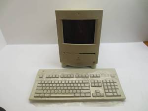 lot 1192 image: Vintage Apple Macintosh Color Classic Model M1600 With Apple Extended Keyboard 2, Does Not Power On