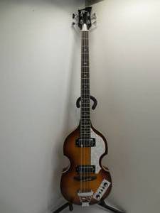 lot 1244 image: Rogue VB100 Violin Bass