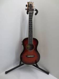 lot 1245 image: Mitchell MUT80XE Ukulele