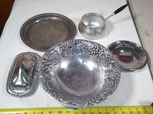 lot 25 image: Vintage pewter like pieces