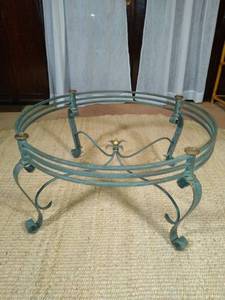 lot 56 image: Coffee table, no glass