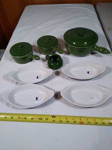 lot 97 image: Vintage green dish lot