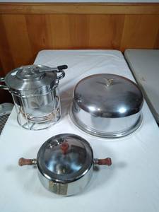 lot 99 image: Vintage kitchen lot