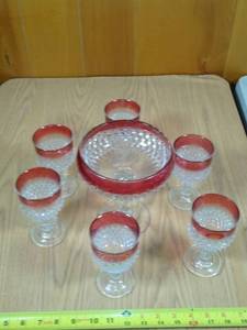 lot 8068 image: Vintage pink glass set