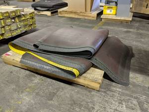 lot 5637 image: Floor Mats