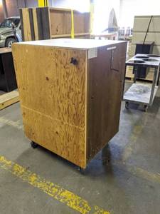 lot 5642 image: Rolling Cabinet