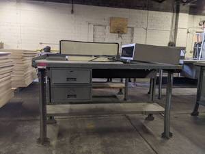 lot 5653 image: Work Bench