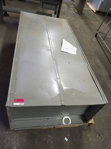 lot 5672 image: Metal Storage Cabinet