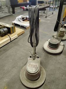 lot 5687 image: Clarke 2000 Floor Scrubber