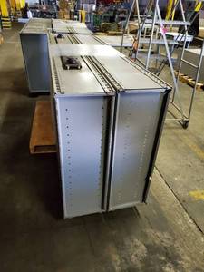 lot 5692 image: (2) Metal Shelves